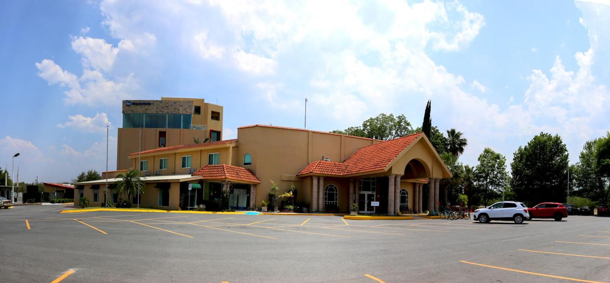 Montemorelos Best Western Bazarell Inn מראה חיצוני תמונה