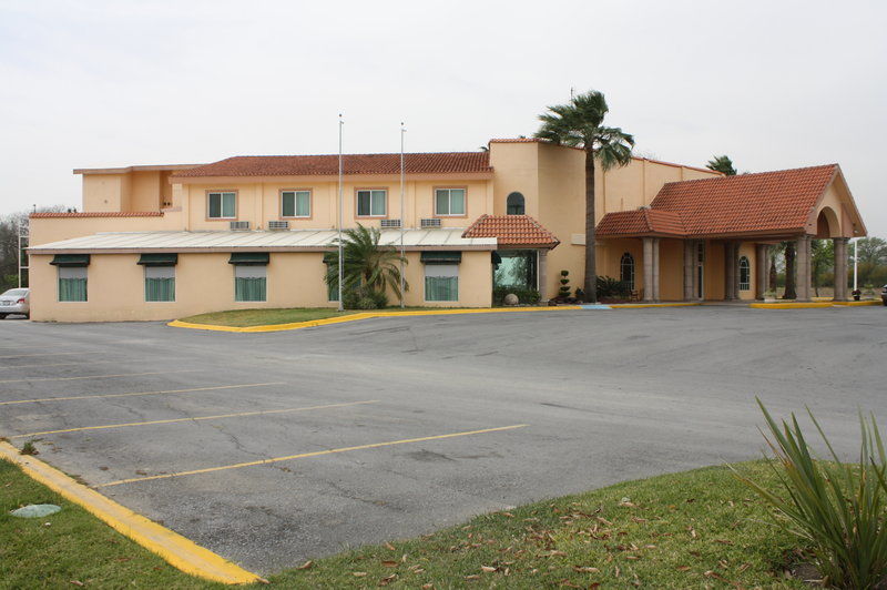 Montemorelos Best Western Bazarell Inn מראה חיצוני תמונה